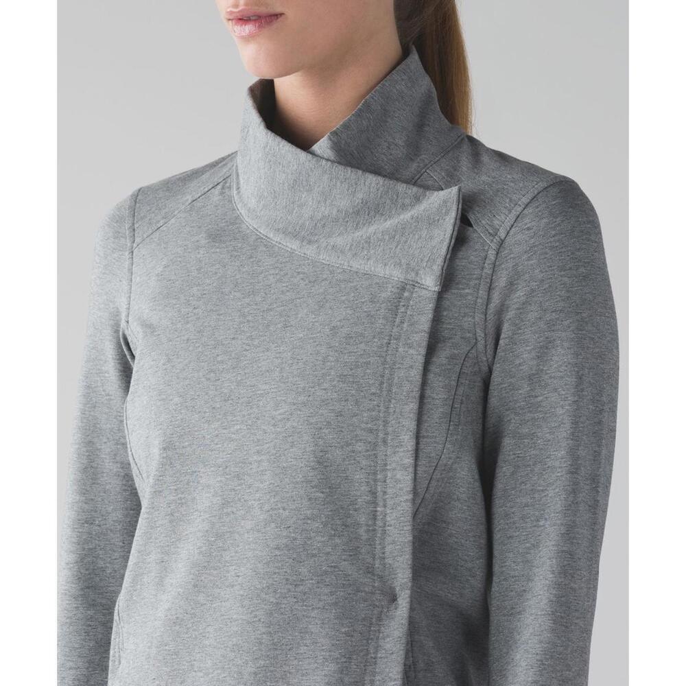 Lululemon Women's Grey Coast Wrap II - Size 4